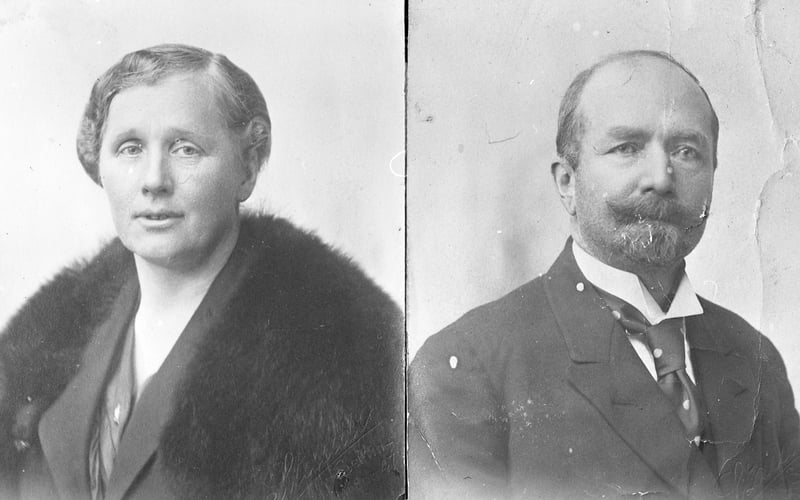 Portrett av mann og kone i svart-hvitt 