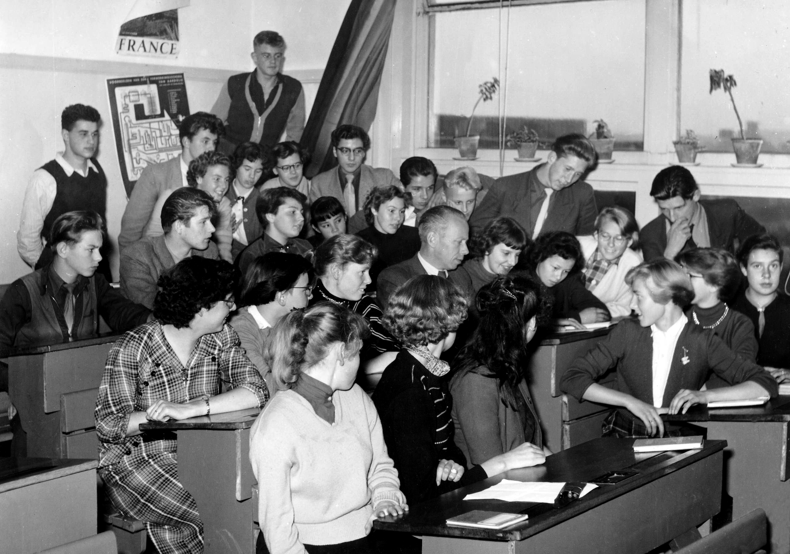 Skoleklasse i auditorium