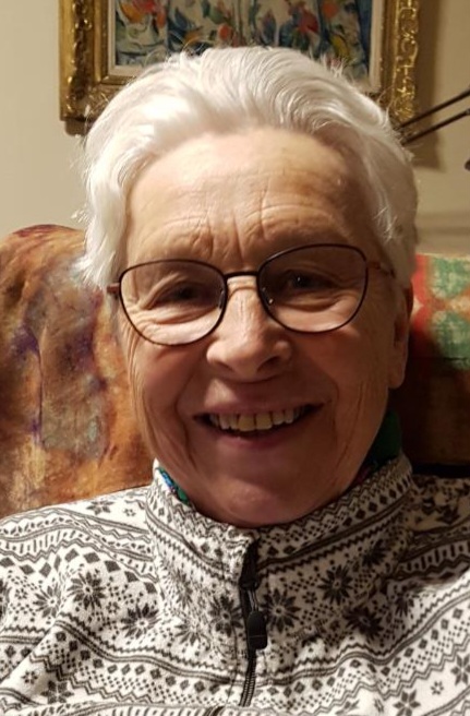 Portrett av smilende eldre kvinne
