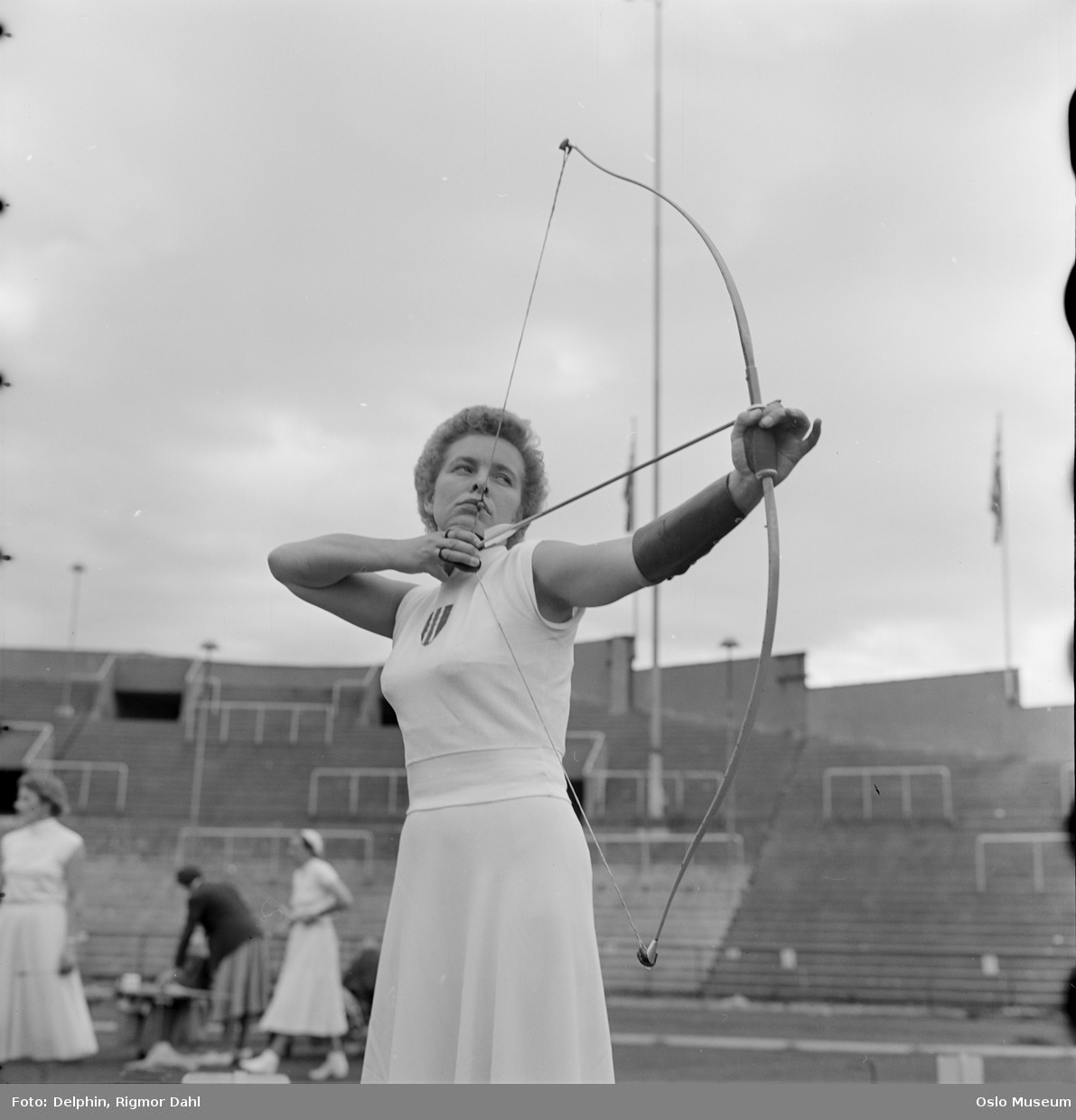 Bislett stadion, kvinne, bueskytter, bueskyting